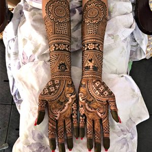 10 Rockstar Mehendi Artist You Must Follow for your henna Inspo!, Artist 1 Maharani
