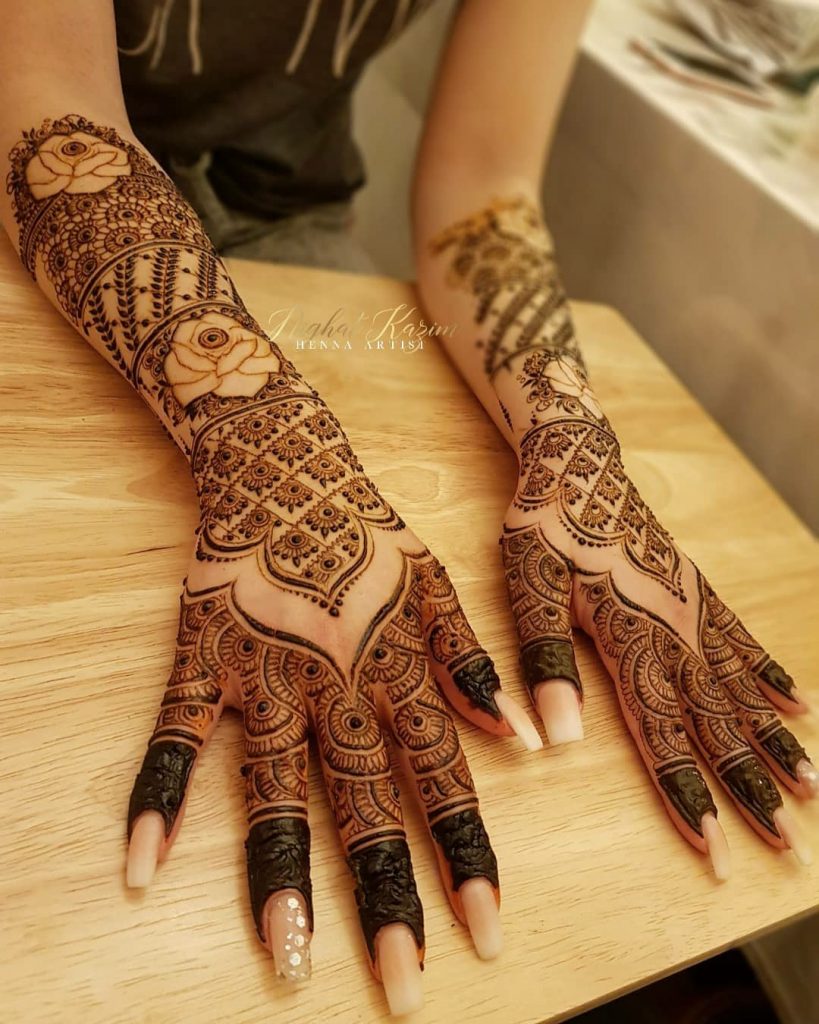 10 Rockstar Mehendi Artist You Must Follow for your henna Inspo!, Nighat kazim 1