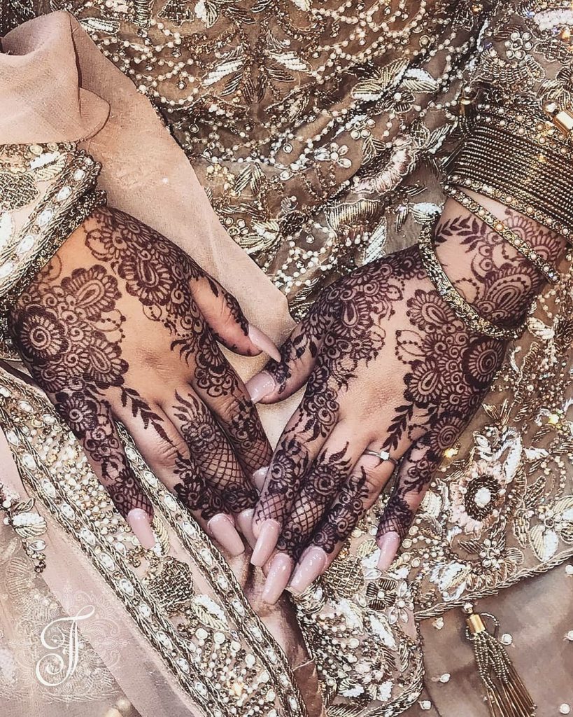 10 Rockstar Mehendi Artist You Must Follow for your henna Inspo!, Nisha Hussain 2