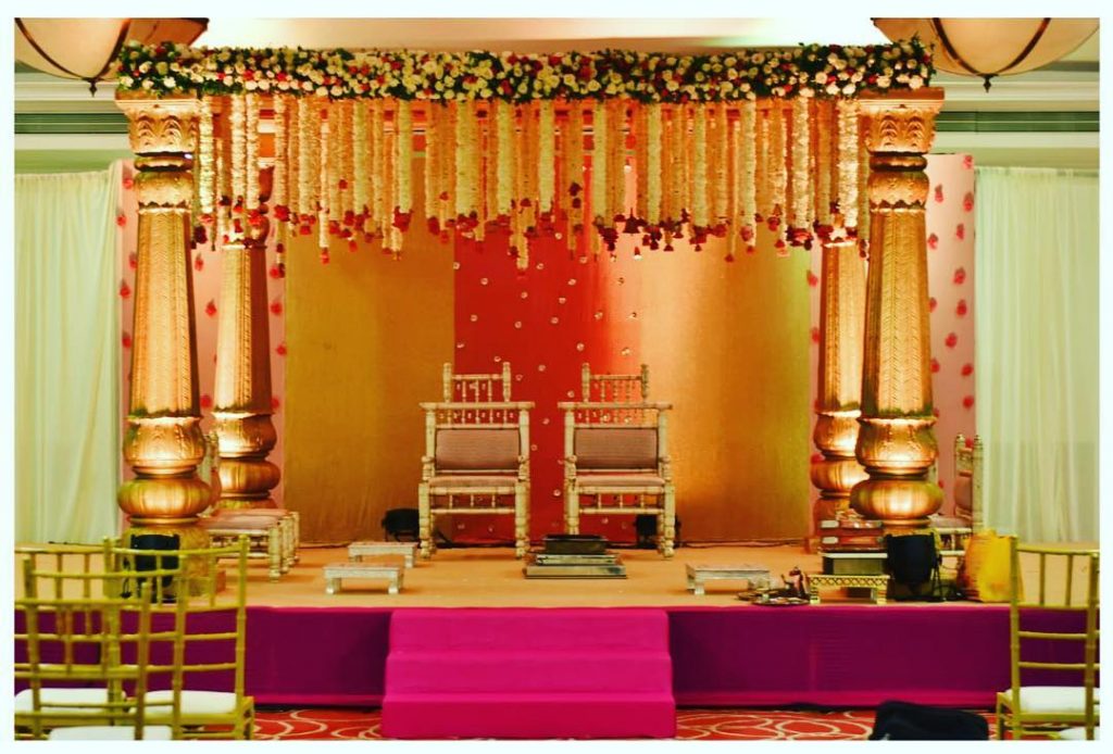16 Beautiful Indoor Mandap Decor Ideas, 4 3