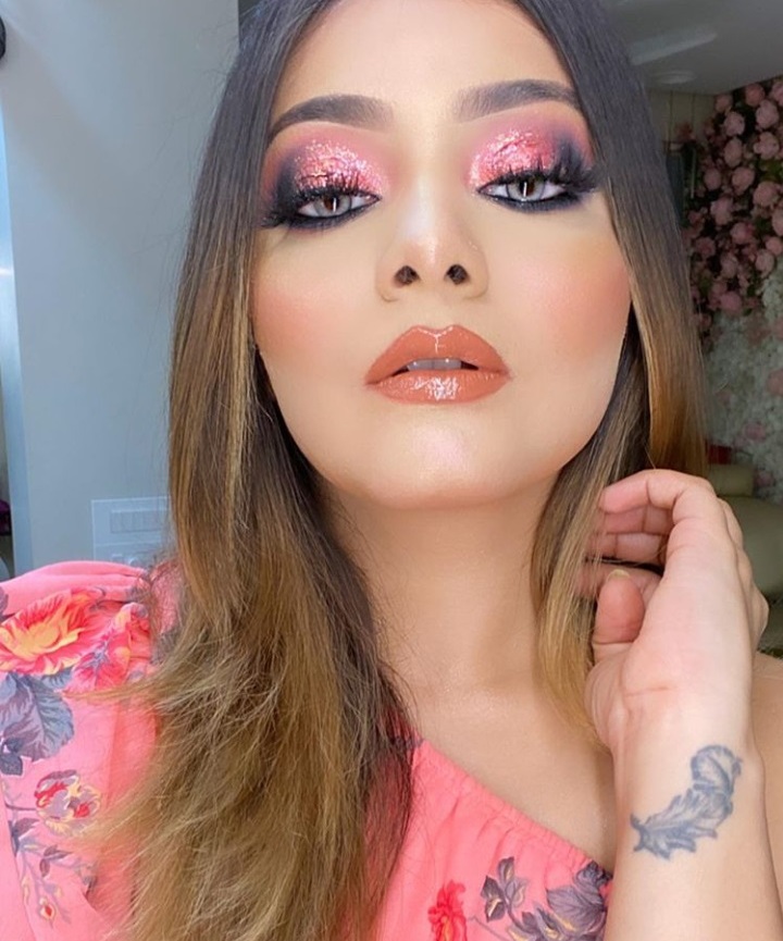 trending bridesmaid makeup