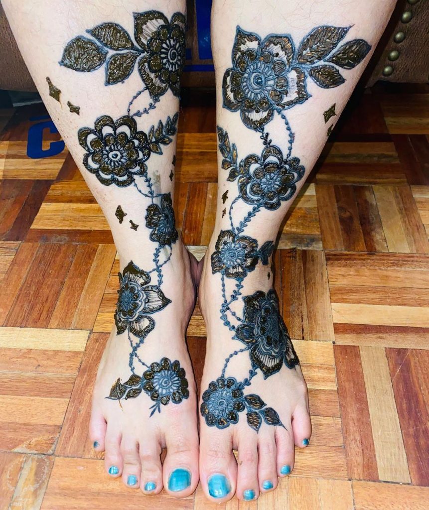 24 Amazing Feet Mehendi Designs for Brides, Arabic Black Mehendi