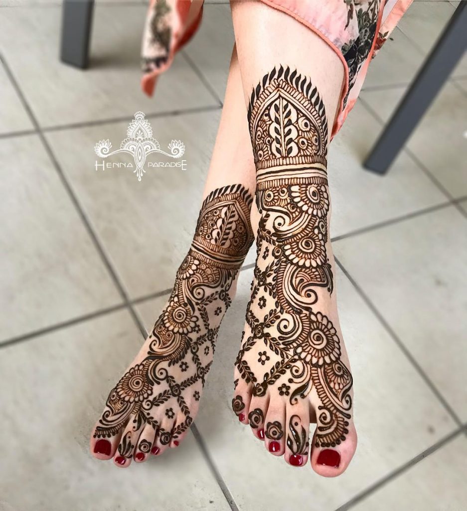 24 Amazing Feet Mehendi Designs for Brides, Very Detialed Mehendi Design