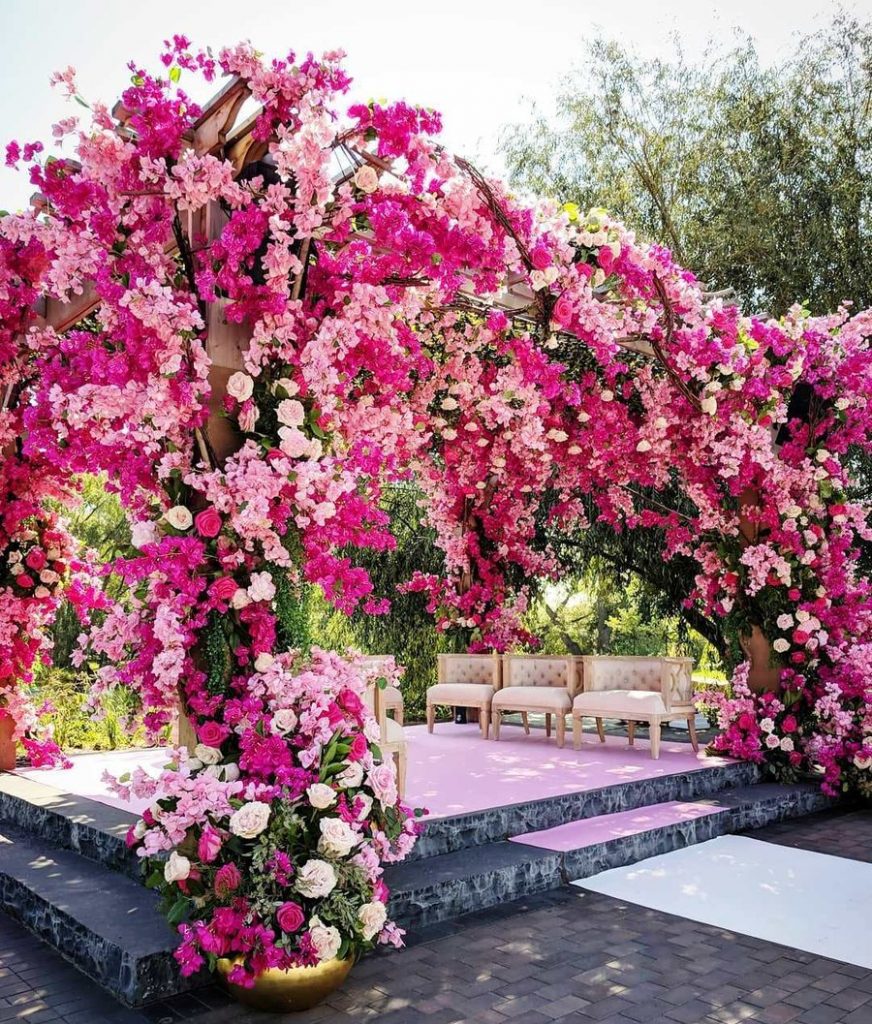 24 Enchanting Floral Mandap Decor for Planning OTT Indian Wedding, 1 142
