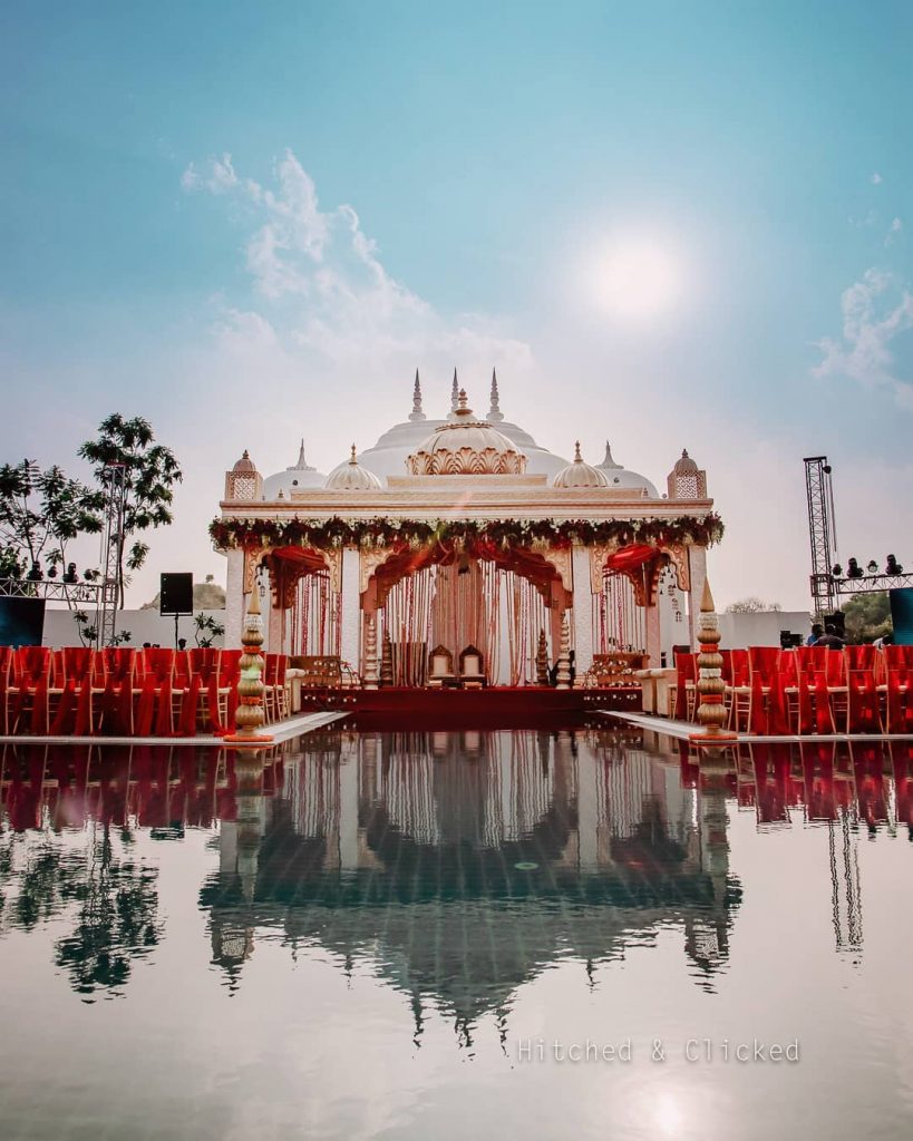 24 Enchanting Floral Mandap Decor for Planning OTT Indian Wedding, 1 144