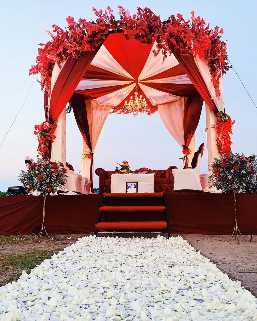24 Enchanting Floral Mandap Decor for Planning OTT Indian Wedding, 1 145