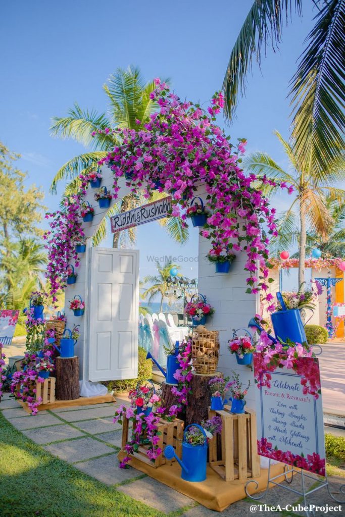20 Floral Entrance Decor to Venue For Royal Weddings, 1 177