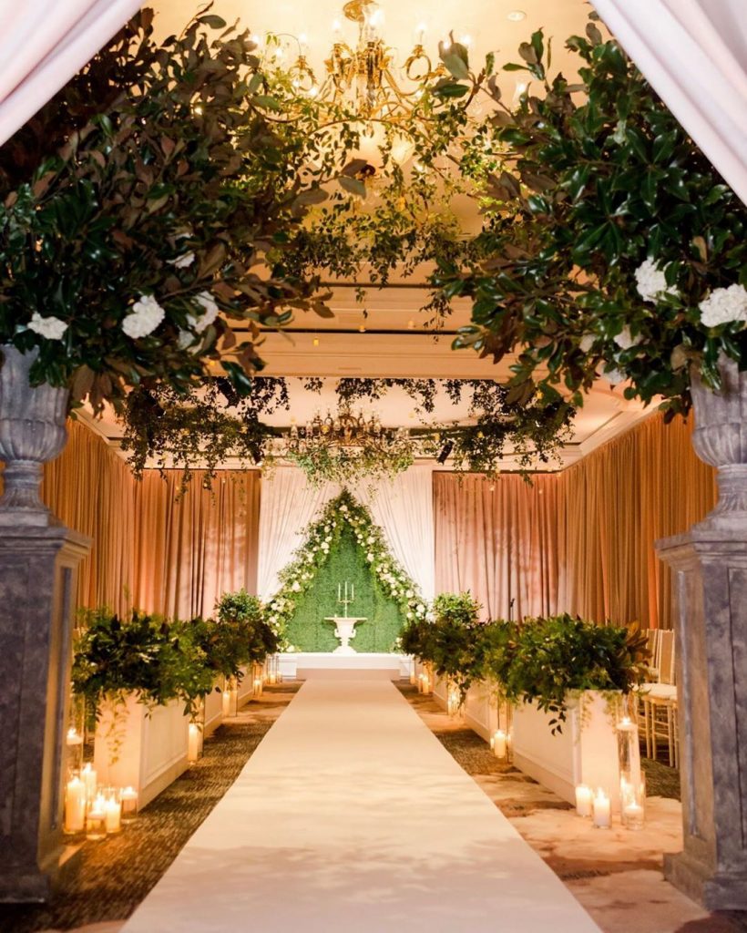 20 Floral Entrance Decor to Venue For Royal Weddings, 1 188