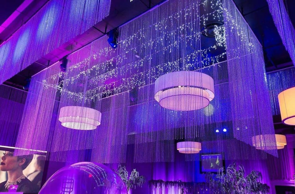 22 Mesmerising & Unique Ceiling Decor Ideas for Wedding Venue, 1 220