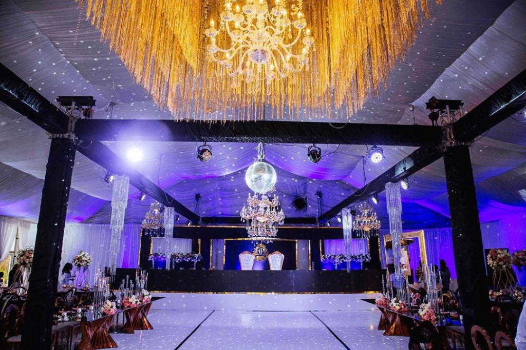 22 Mesmerising & Unique Ceiling Decor Ideas for Wedding Venue, 1 238