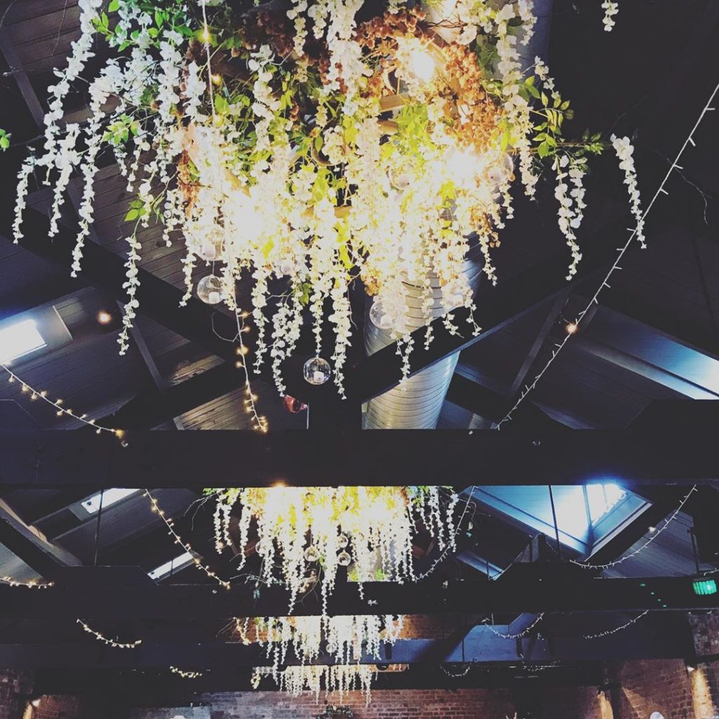22 Mesmerising & Unique Ceiling Decor Ideas for Wedding Venue, 1 3
