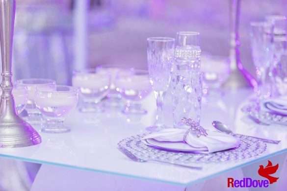 Elegant Ways to Choose White Color Theme for Your Wedding Venue, 4 8