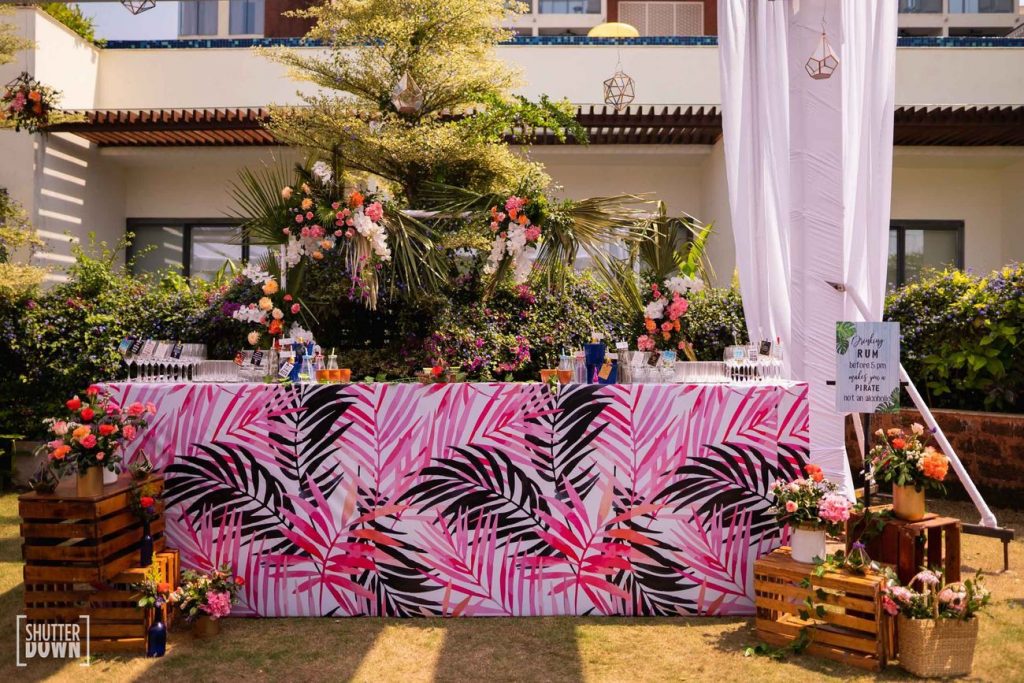 20 Unique and Quirky Wedding Bar Decor Ideas for Ritzy Cocktail Party, m 20