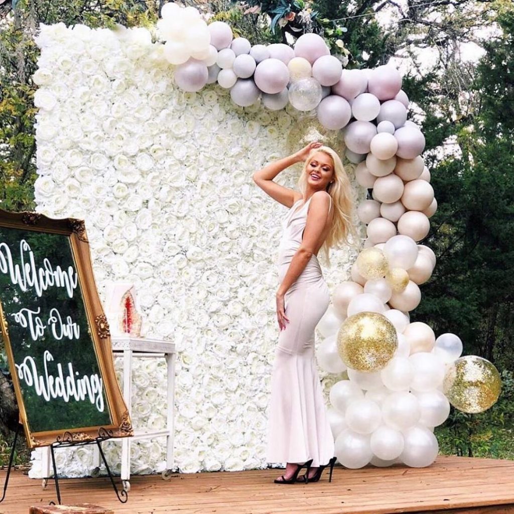 Floral Backdrop and Circle Arches for a Heavenly Wedding, m 47