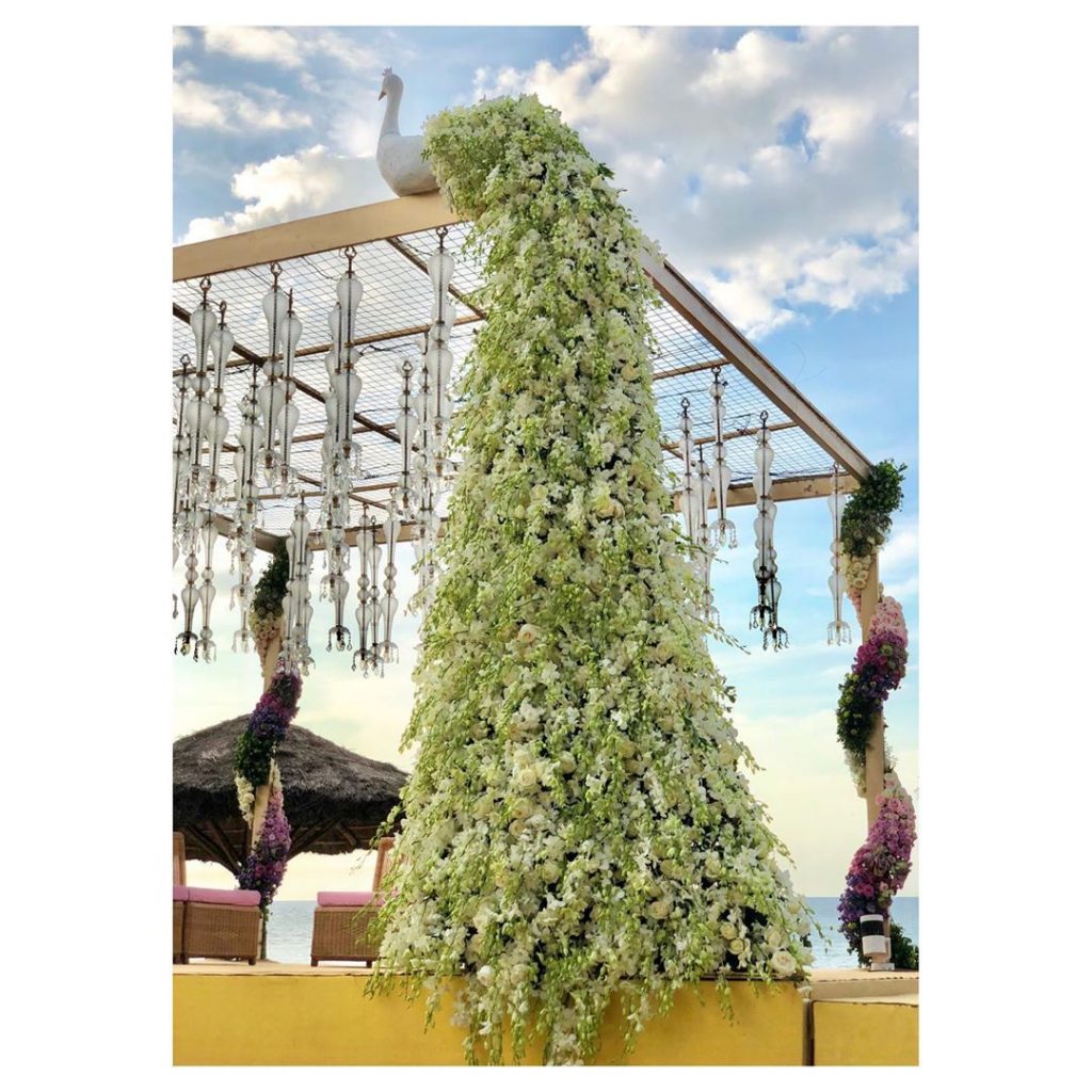 Beautify your Wedding with Fancy and Floral Peacock Decor, m 57