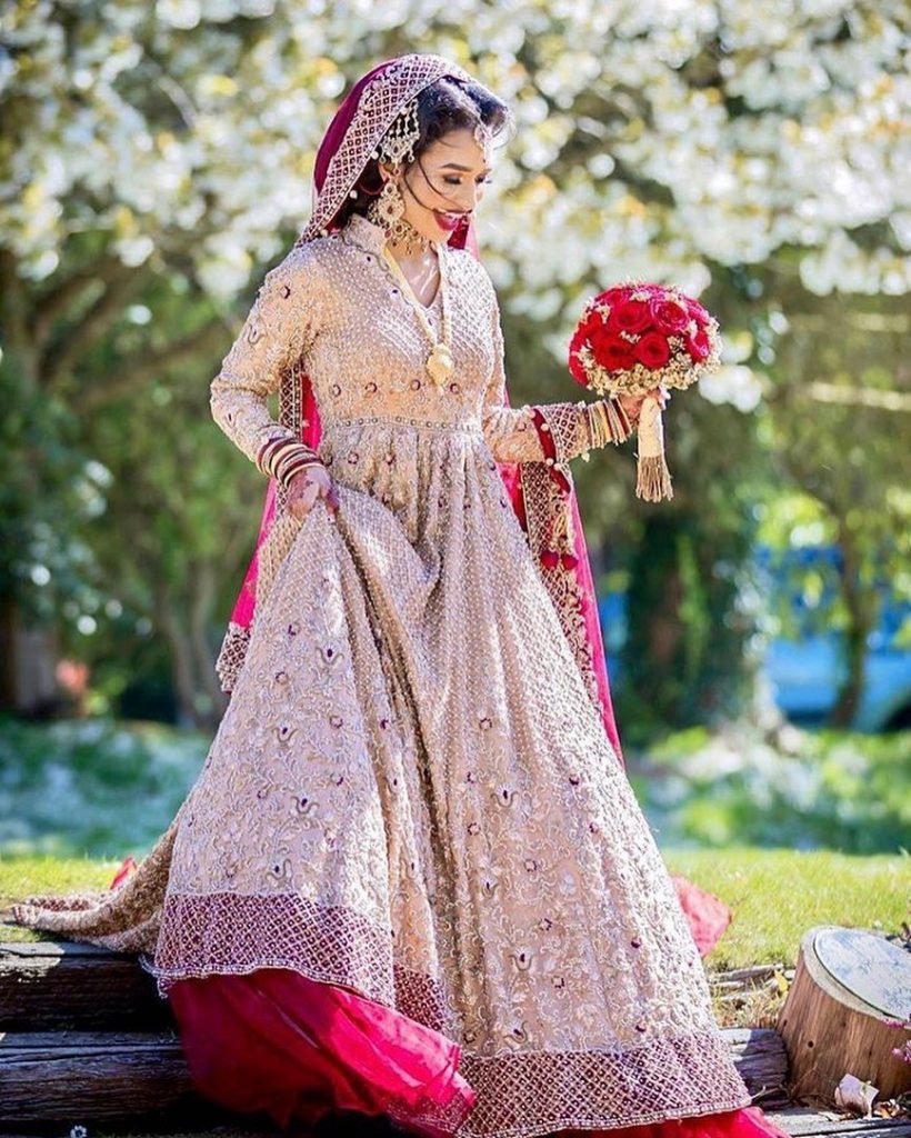 Red-Golden Pakistani Bridal Gowns ...