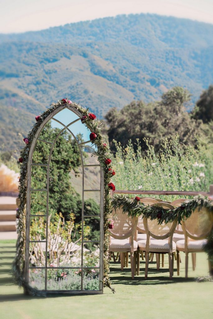 Captivating Mirror Decor Ideas for an Enchanting Wedding, image 2 1