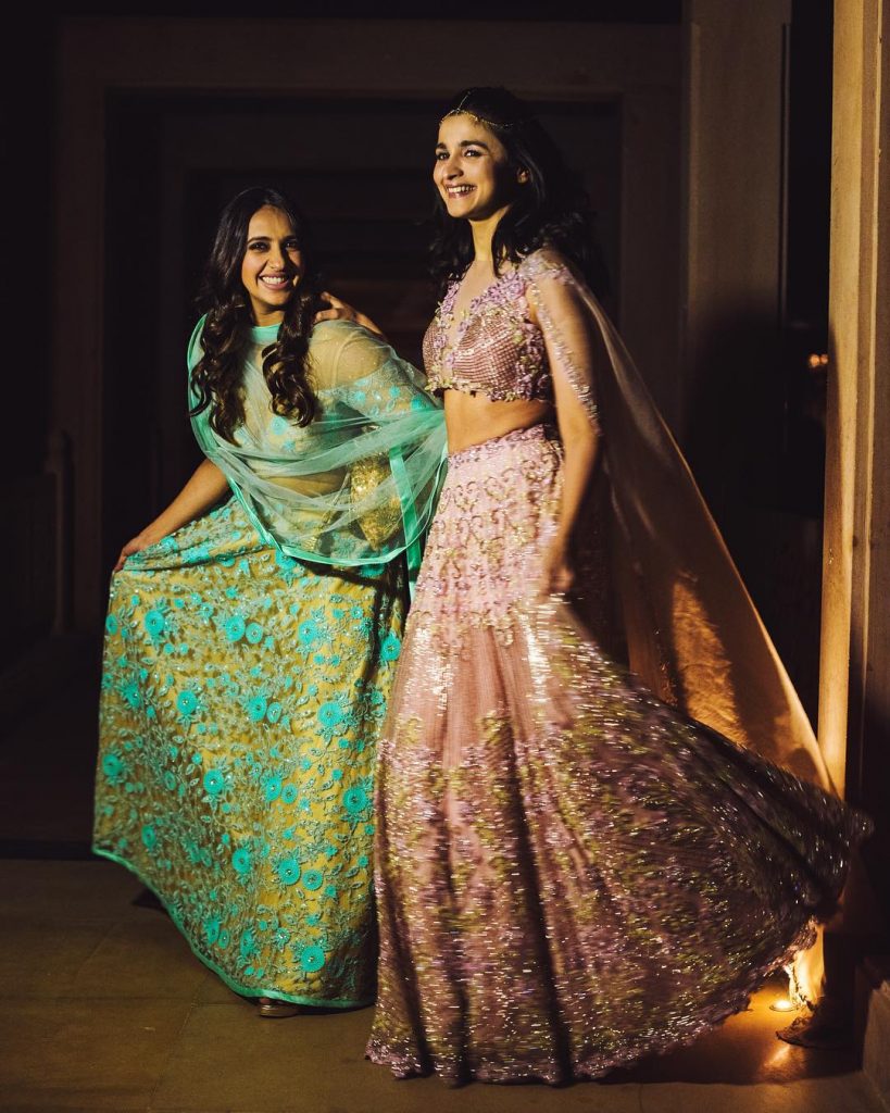 These Bridesmaid Looks From Alia Bhatt Are an Absolute Steal, 26871075 721945674666819 1313606053740412928 n