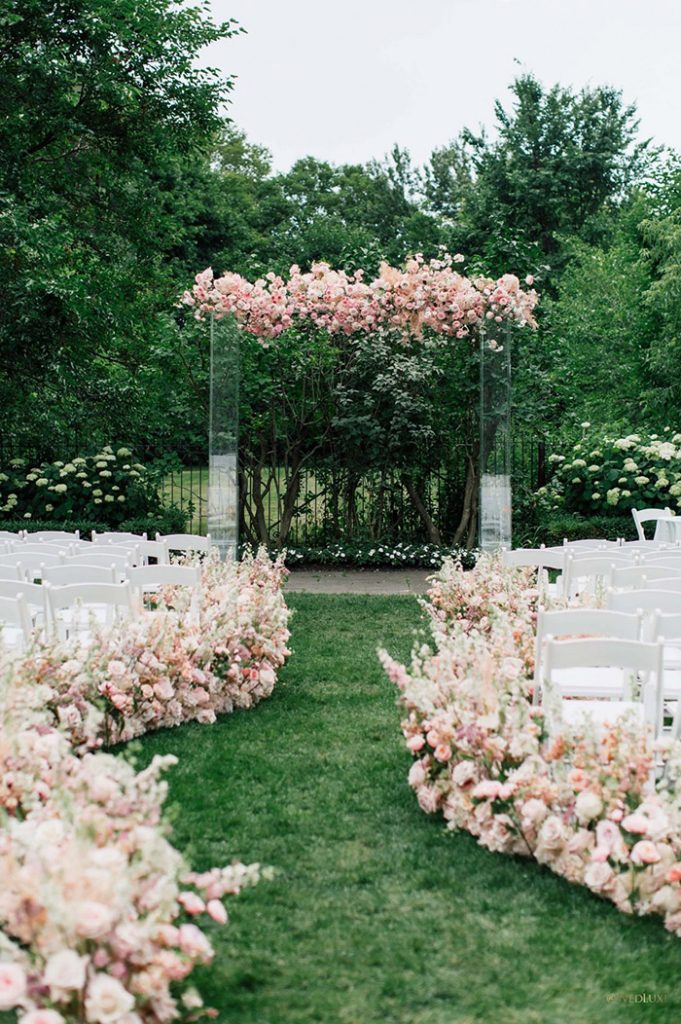Best Ideas to Plan a Gorgeous Indian Garden Wedding, romantic garden pink blosson wedding aisle decor